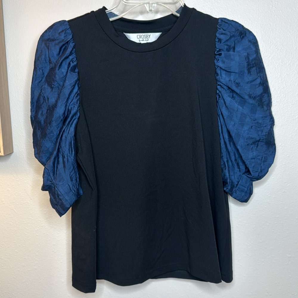 CROSBY by Mollie Burch Black and Blue Ruffled‎ Puff Sleeve Blouse
